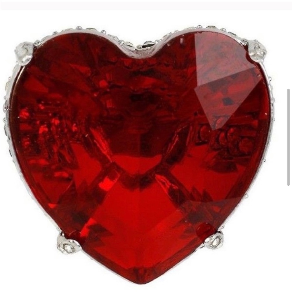 ❤️ISO BETSEY JOHNSON HEART RING!!!❤️